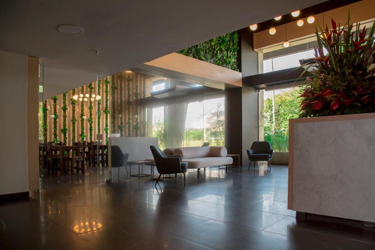 Hotel Plaza del Lili Cali Esterno foto