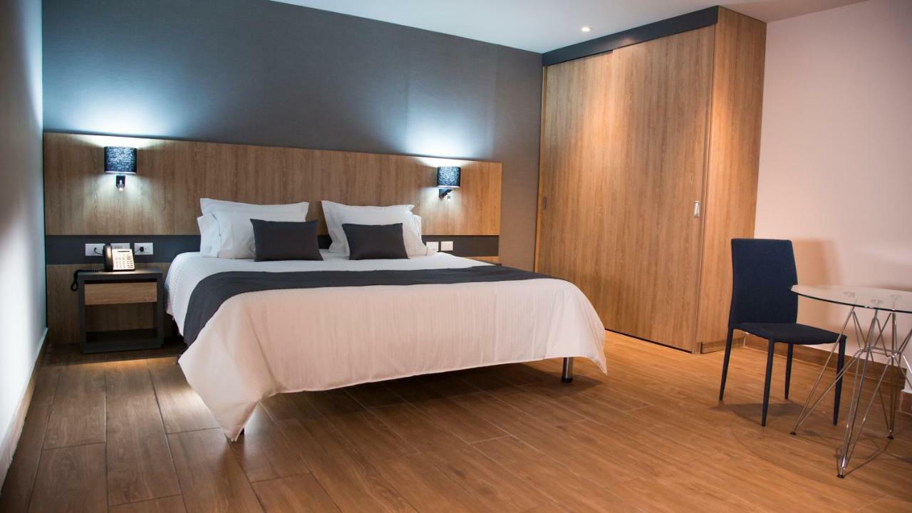 Hotel Plaza del Lili Cali Esterno foto